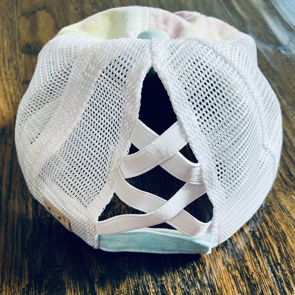 Girls tye dye rainbow adjustable hat - Picture 3 of 3